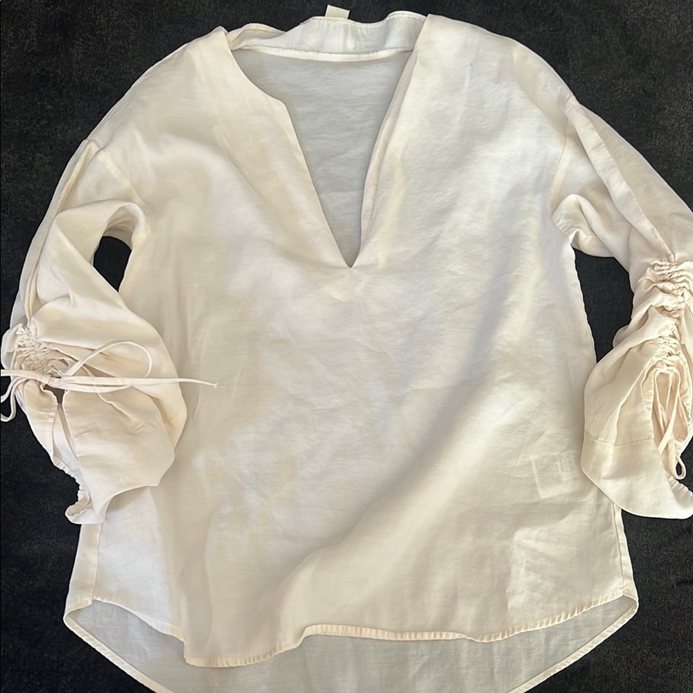 H&M - Elegant Cream Women's Top